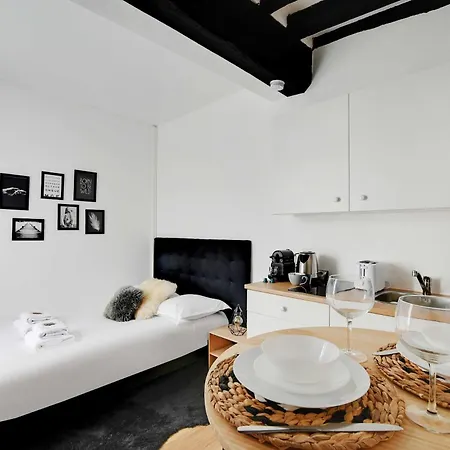 דירה Cosy Studio Close To The Pantheon פריז